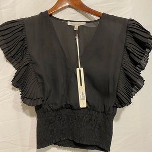 NWT Black top🖤